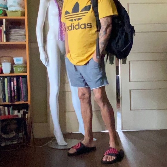 Adidas tee - Picture 5 of 6